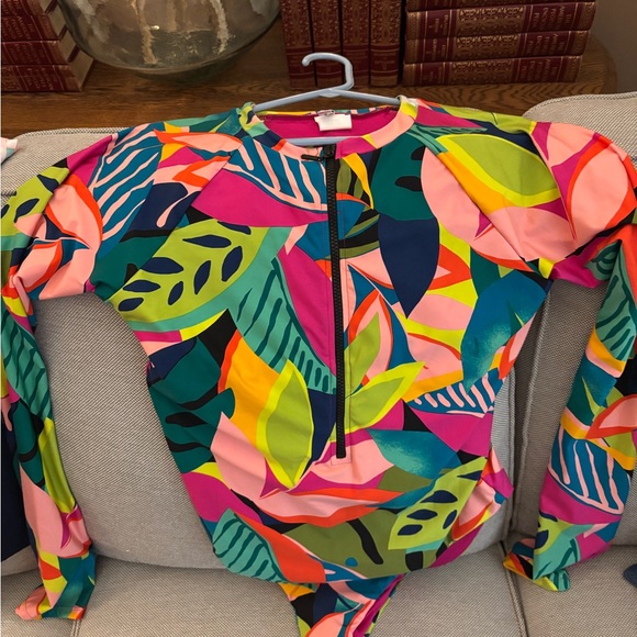 Trina Turk Vibrant Leaf Print One Piece - Picture 1 of 6